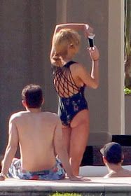 Lindsay Lohan Flashing Tight Butts in Swimsuit Candids in Miami Lindsay Lohan Flashing Tight Butts in Swimsuit Candids in Miami