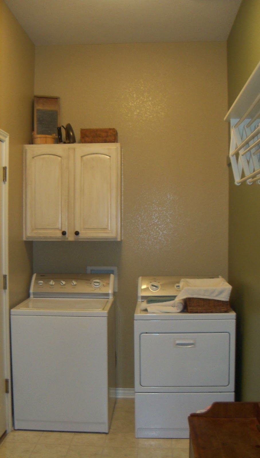 Southern Seazons Laundry room redo