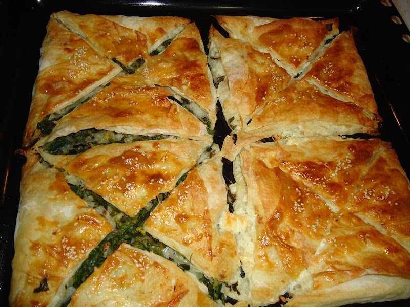 çatlak kafe PEYNİRLİISPANAKLI BÖREK
