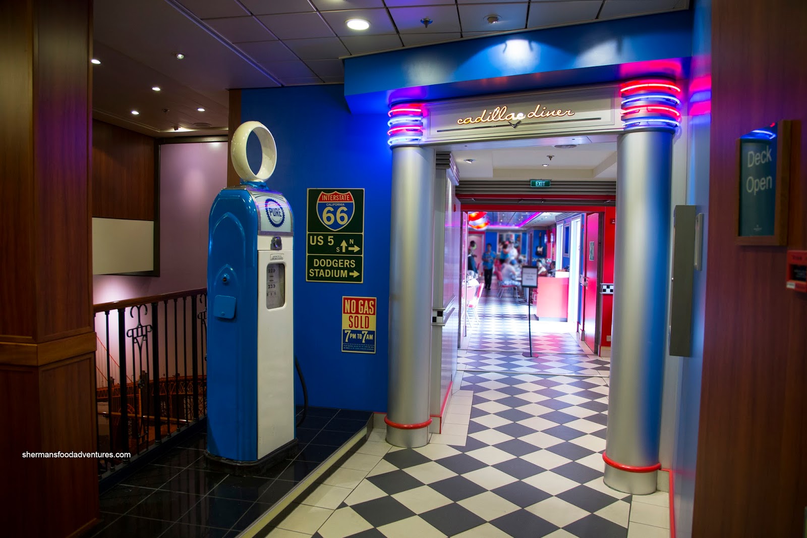 Sherman S Food Adventures Cadillac Diner And Wipeout Cafe