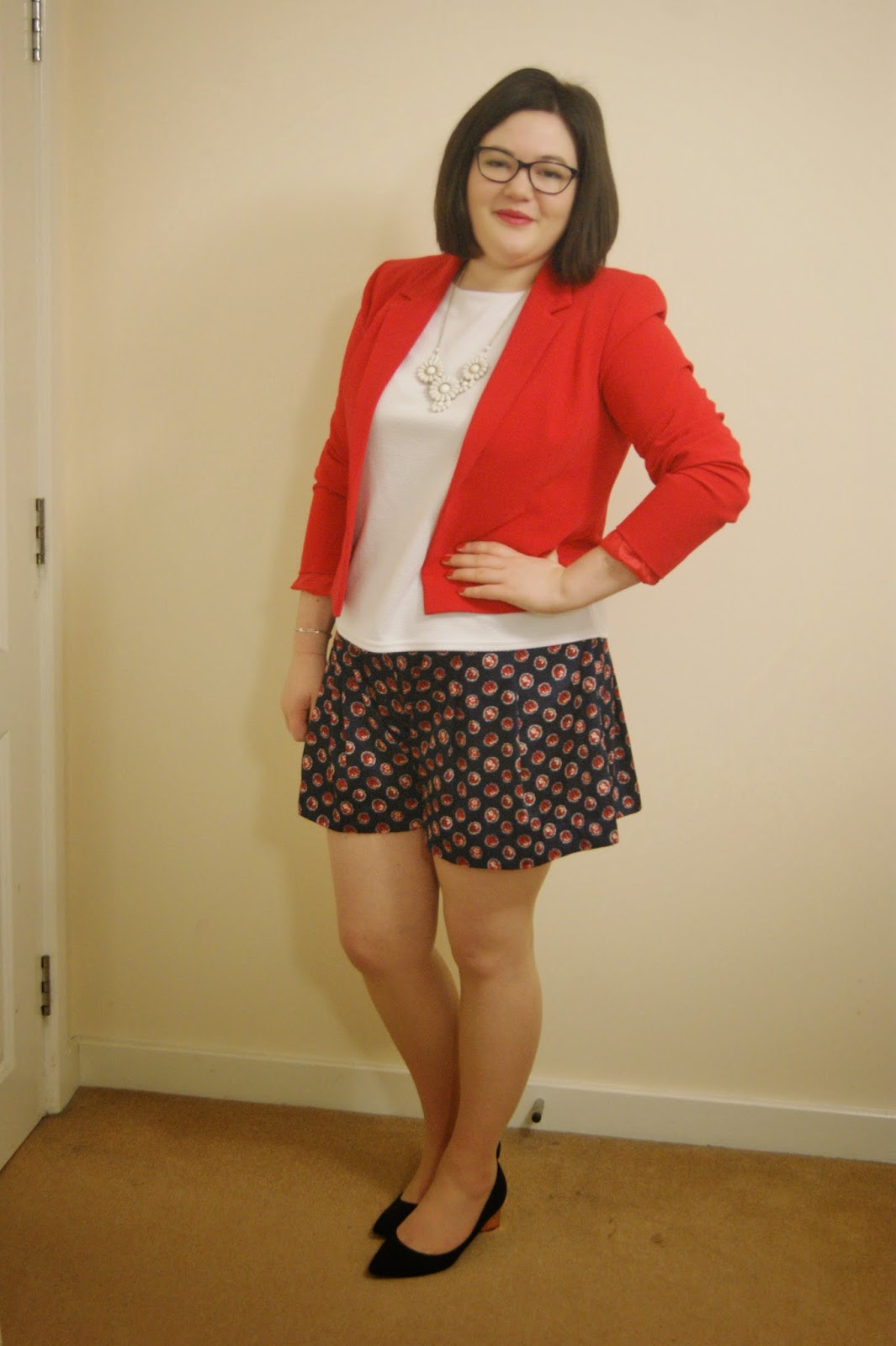 Styling shorts for work... Frills 'n' Spills