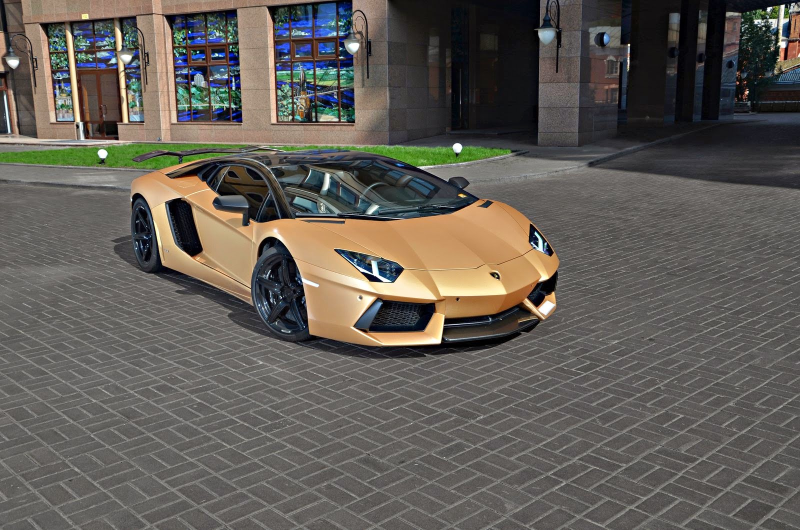 Matte Gold Aventador by Oakley Design SUPERCARS SHOW
