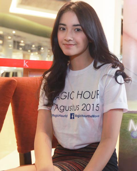 Nadya Arina Nadya Arina