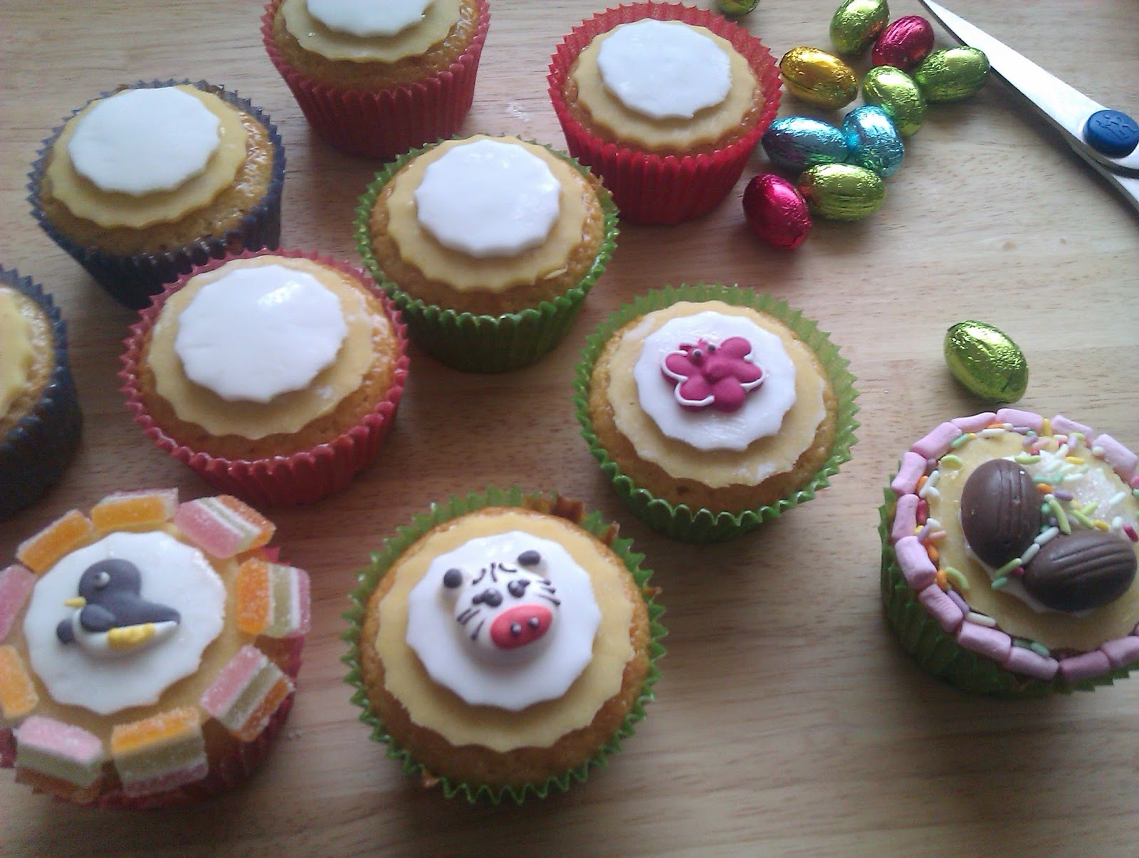 Medwin House Bakery: Kids Fun Cupcakes