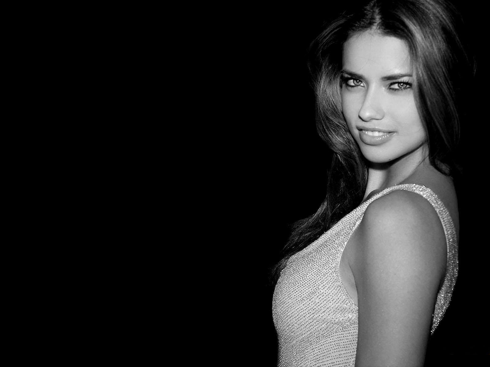 Adriana Lima Wallpapers Windows 7