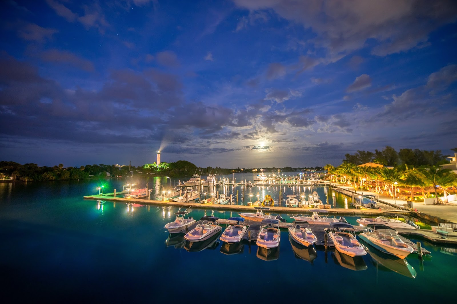 Rialto Jupiter Utiki Restaurant & Marina is 7 Miles from Rialto