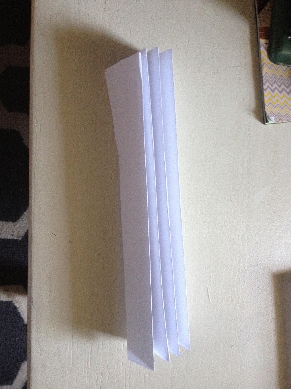 honeysuckle: DIY Paper Fan Party Backdrop honeysuckle: DIY Paper Fan Party Backdrop