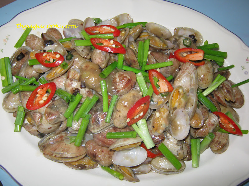 KARI LEAFS Malaysian flavour's FRIED SPICY LALA (CLAMS)