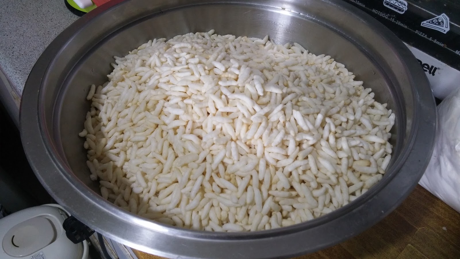 Cooking with Lu Mi Chang / Rice puff Crackers