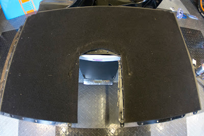 The carpeted rear bulkhead weighed in at 2.310kg