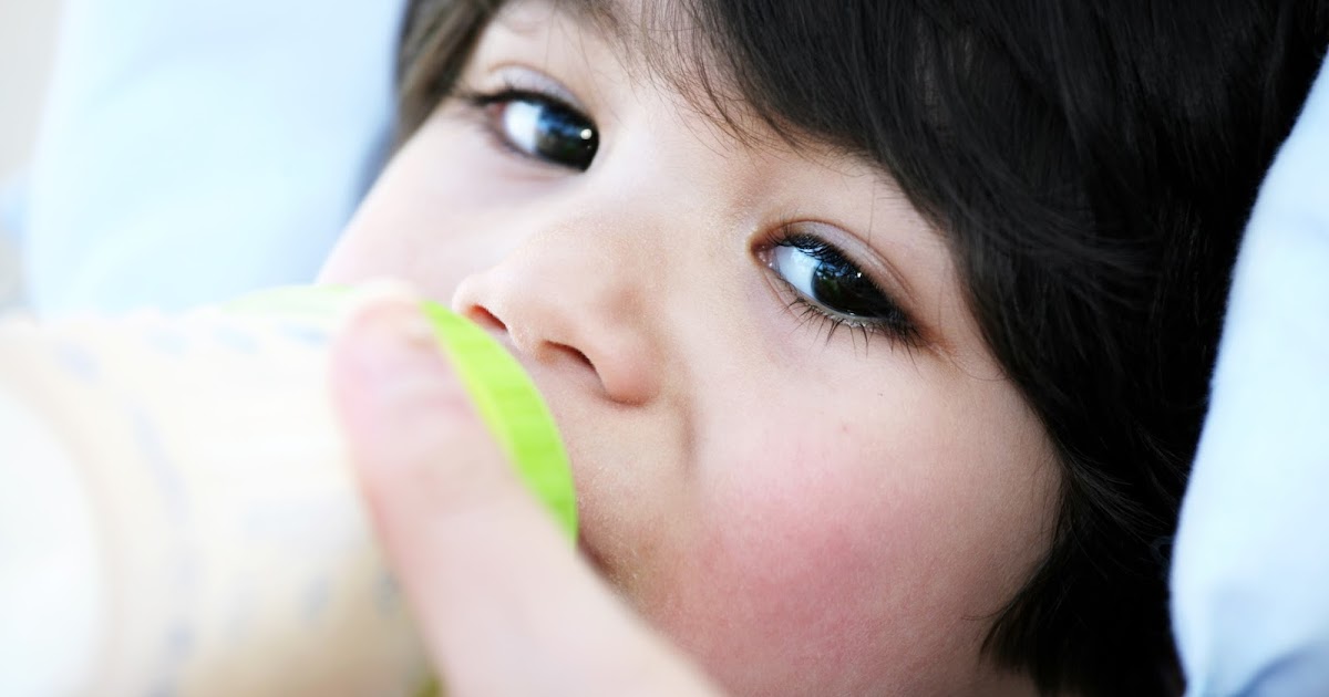 Secrets of Baby Behavior Bottles at Bedtime for Older Babies and