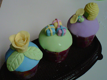 Cupcake with Fondant