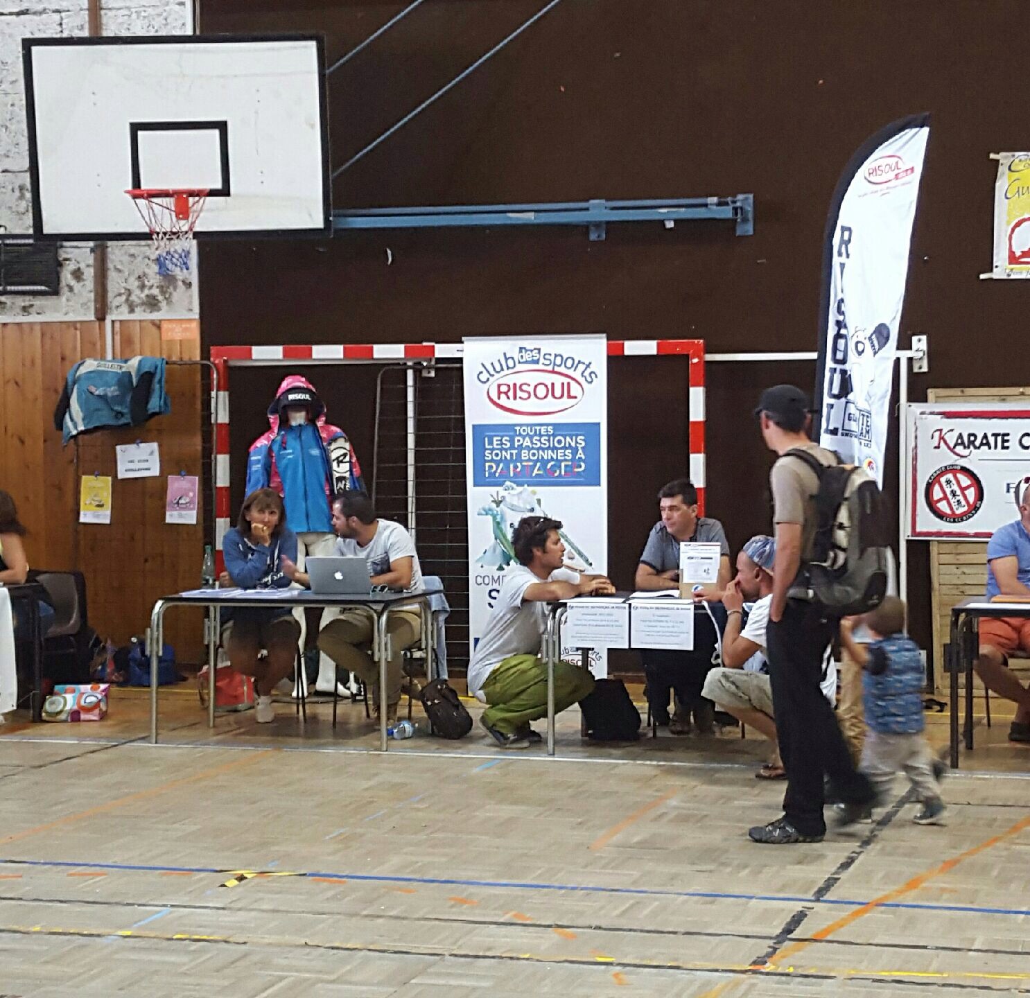 Présent du club des sports de RISOUL lors du forum des associations 2015