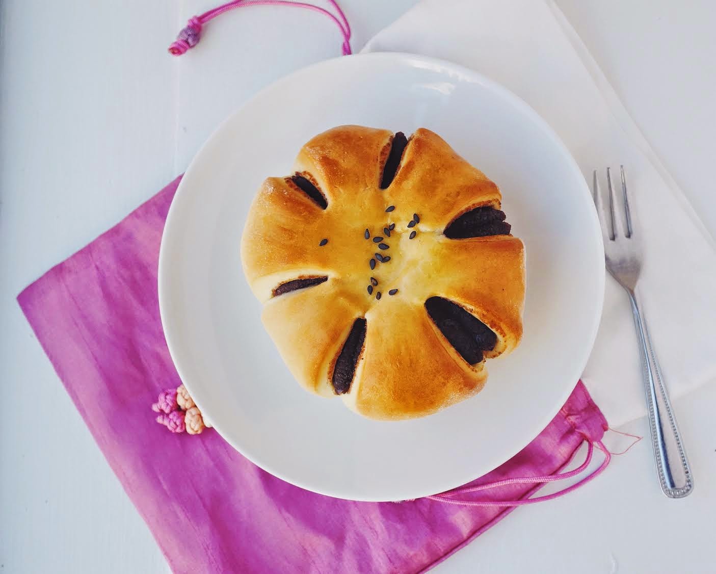 Miss Hangrypants Red Bean Flower Bread 팥빵
