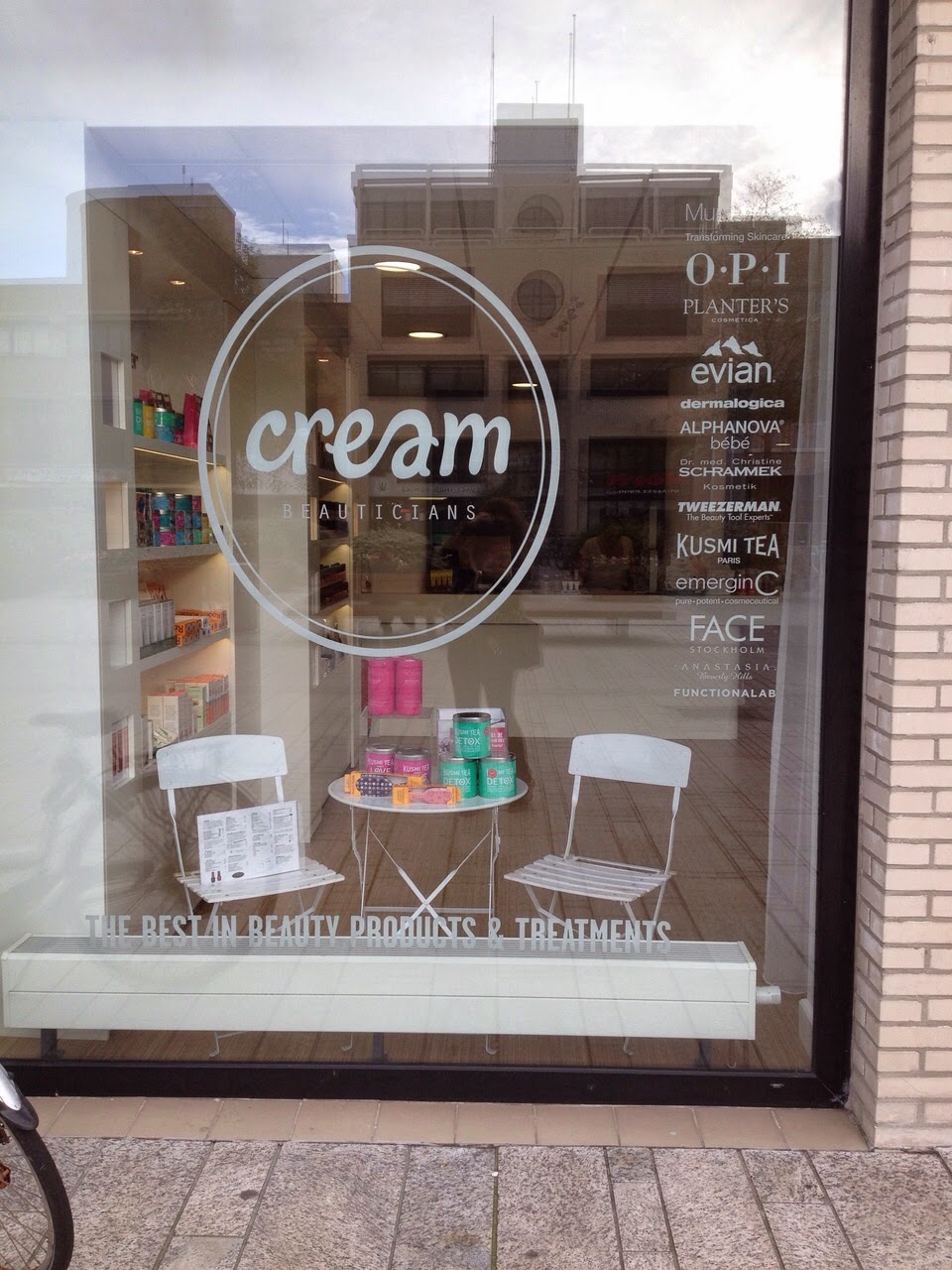 cream almere