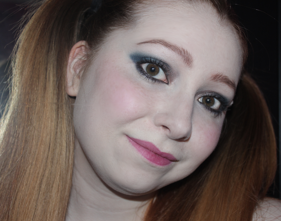 Makeup: Avon Eyeshadow Glow Teal