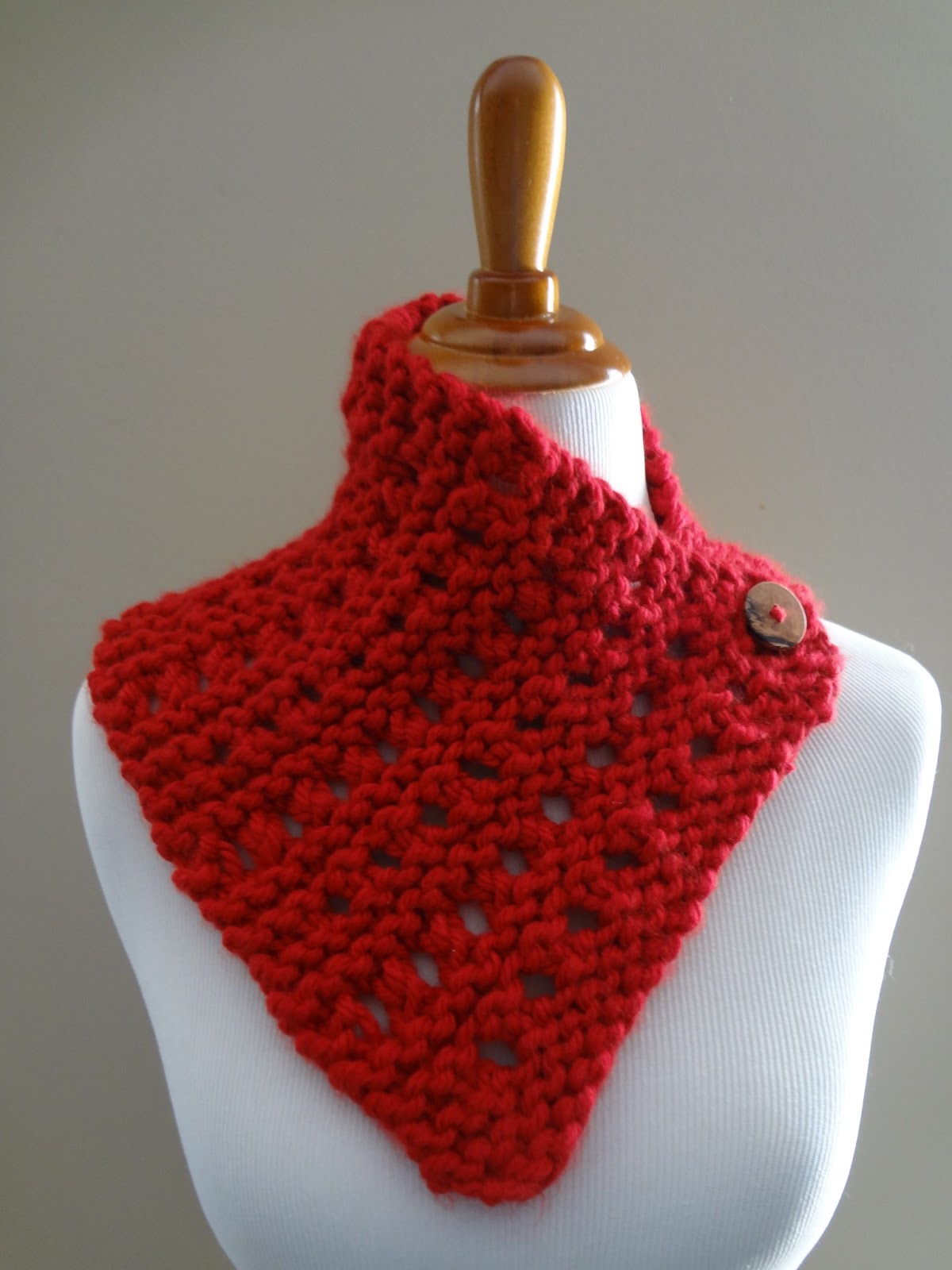 Fiber Flux Free Knitting Pattern...Strawberry Jam Neck Wrap!