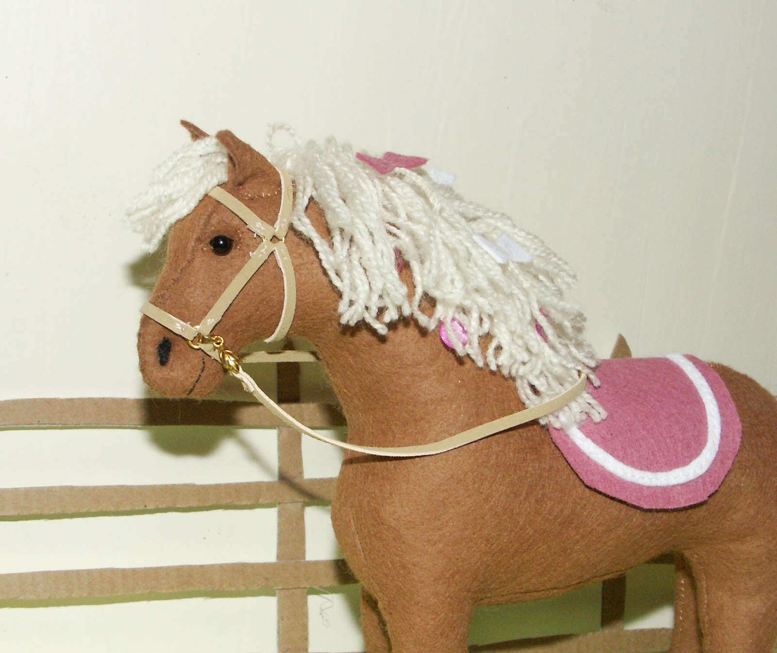 Handmade felt horses white felt horse