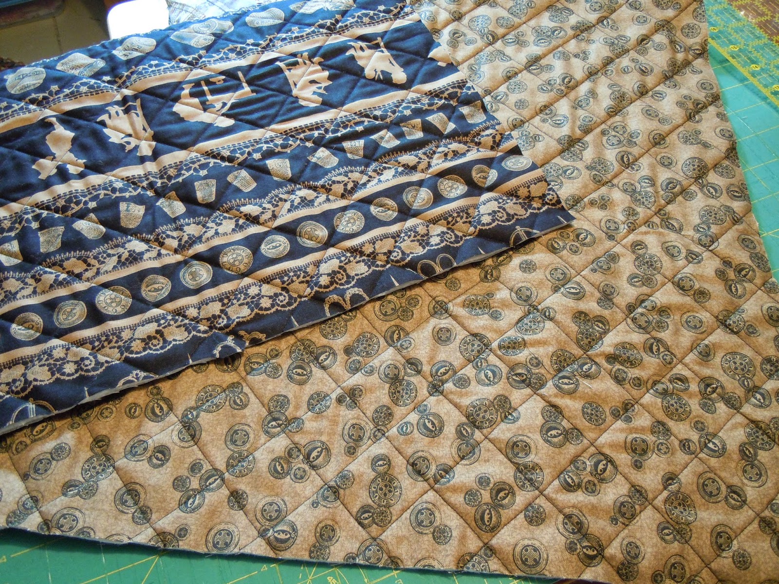 The Painted Quilt Sewing Machine Mat/Caddy Tutorial