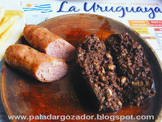 La Uruguaya parrilla chorizo morcilla