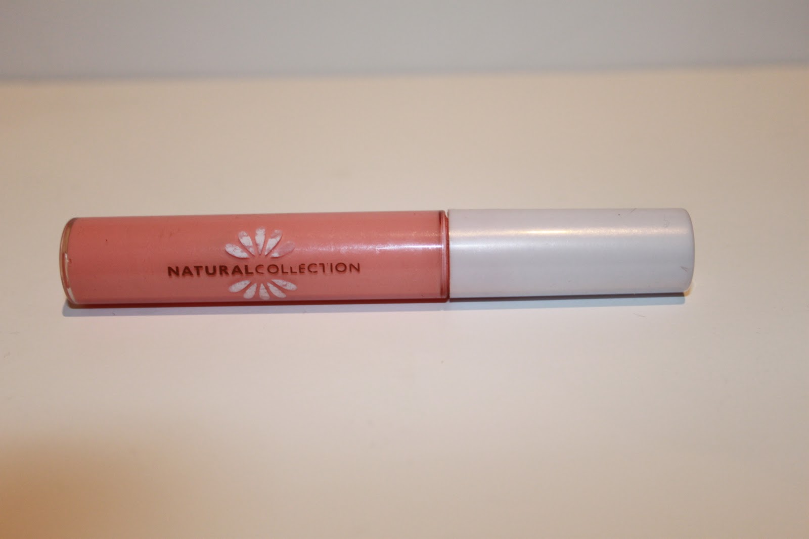 BeautyH2T Boots Natural Collection Lipgloss in Fondant