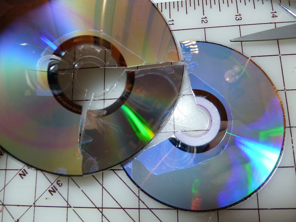 Make it easy crafts Recycled DVD ornament tutorial