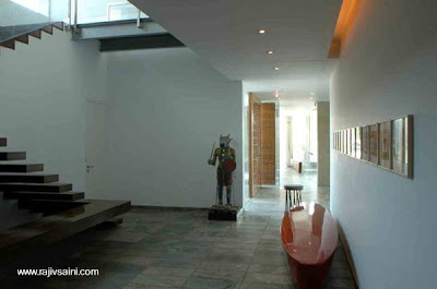 Casa moderna de la India por dentro Sector interno de la residencia