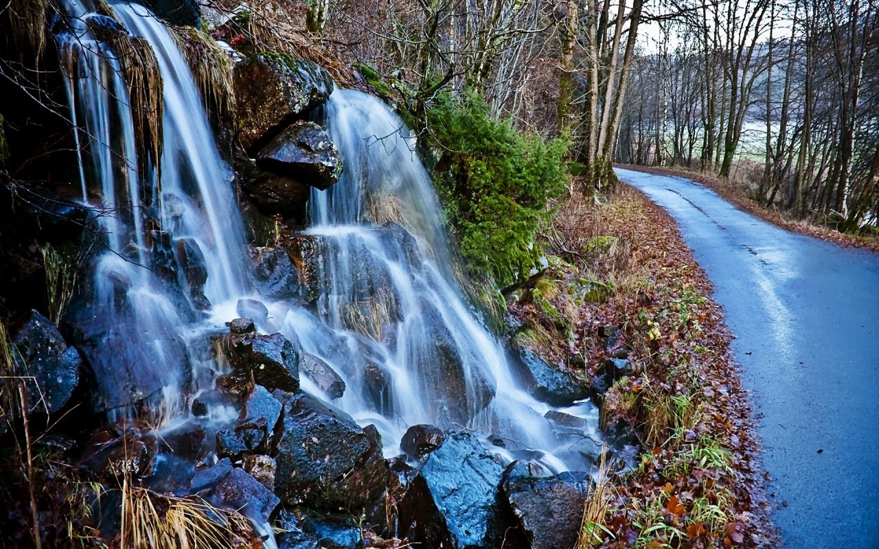http://2.bp.blogspot.com/-OVi1h5JlguY/Tg2vtb75YYI/AAAAAAAAI_0/HR7Y2xZ4NDs/s1600/Fresh%2BWaterfall%2BWallpaper.jpg