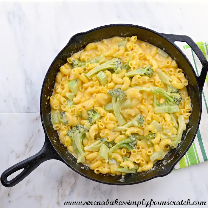 Creamy Macaroni and Cheese with Broccoli