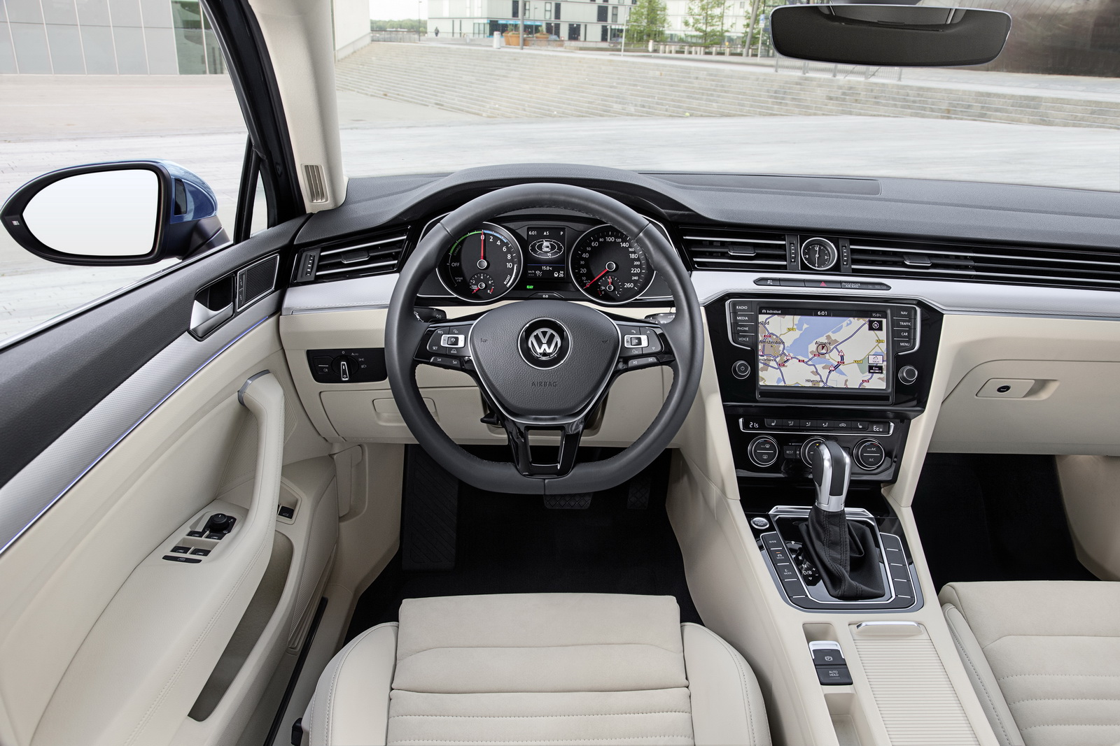 VW Brags About Passat’s Advanced HeadUp Display Carscoops