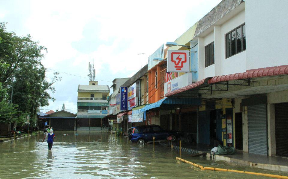 Banjir Besar Rantau Panjang Kelantan 2012  Www.SeluasLautan.Com