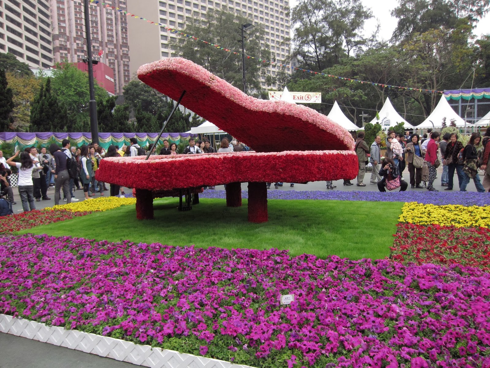 Hong Kong Flower Show 2011 at Victoria Park Hong Kong Trip Day 3