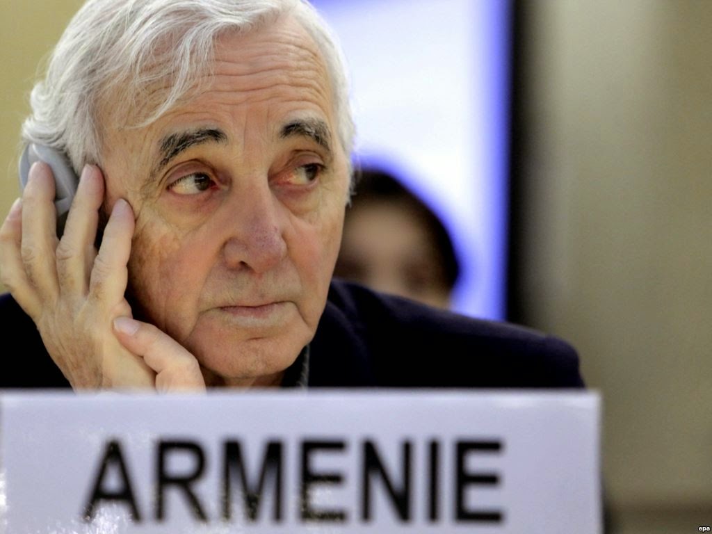 Charles Aznavour llegó a Armenia