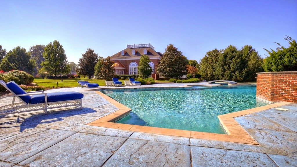 Eileen's Home Design Mansion For Sale in Bowling Green, KY For 2,900,000