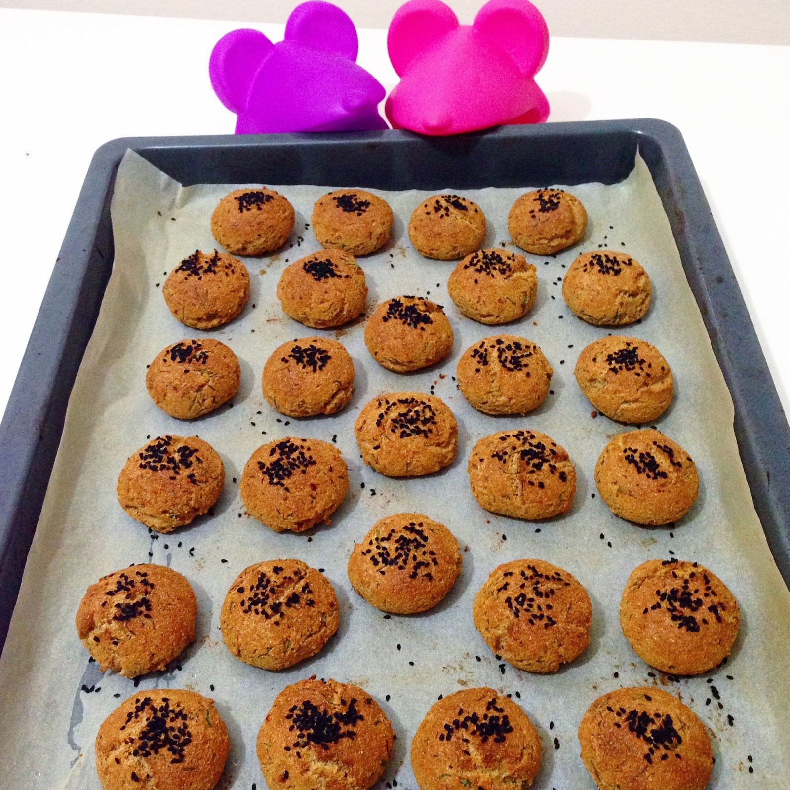 Özen�in mutfağından Özen�li tarifler ) Yulaf kepekli dereotlu mini