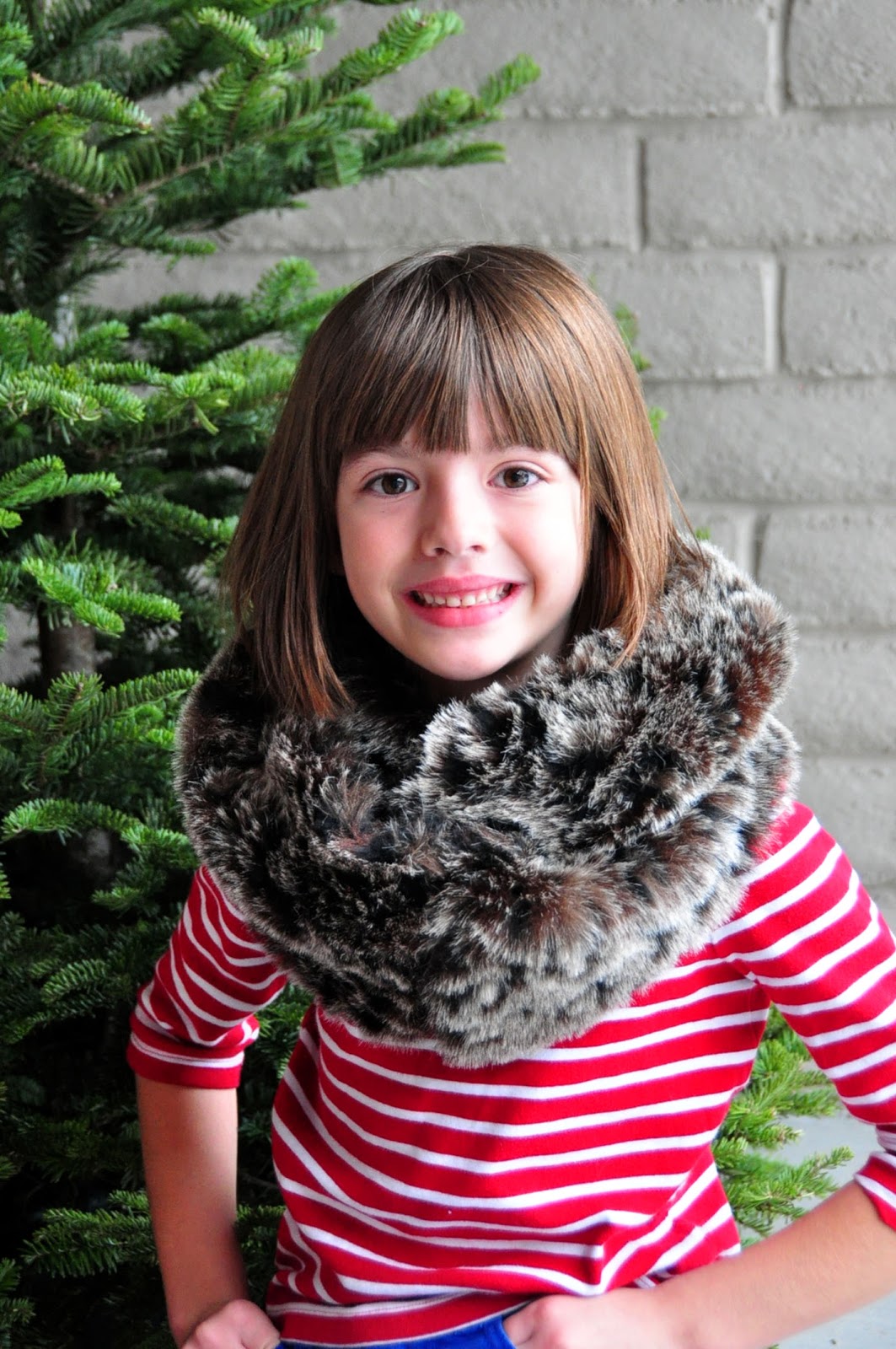 Aesthetic Nest Sewing Faux Fur Infinity Scarf for Women (Tutorial)