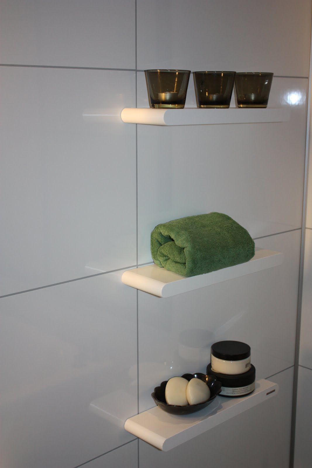 Grönt kakel badrum ~ xellen.com