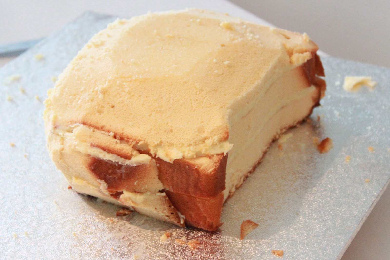 Wee Love Baking 3D Hello Kitty Head Cake Tutorial