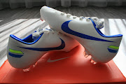 Mercurial Nike. Nike. Mercurial. Один экземпляр 35,5 размер. (mercurial nike ð½ð¾ð²ñ‹ð¹ ñ€ð°ð·ð¼ðµñ€)