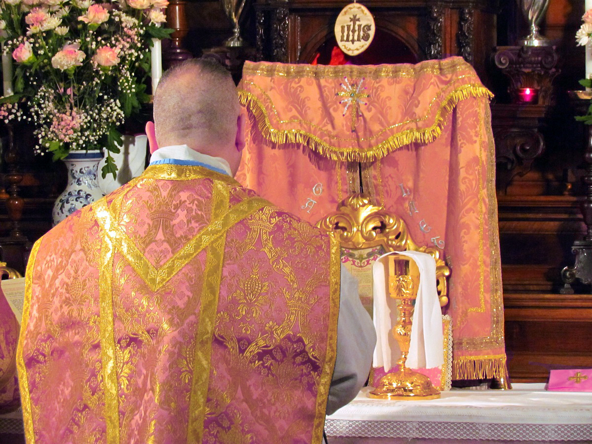CATHOLICVS Fotos de la celebración del Domingo Laetare en el mundo (1
