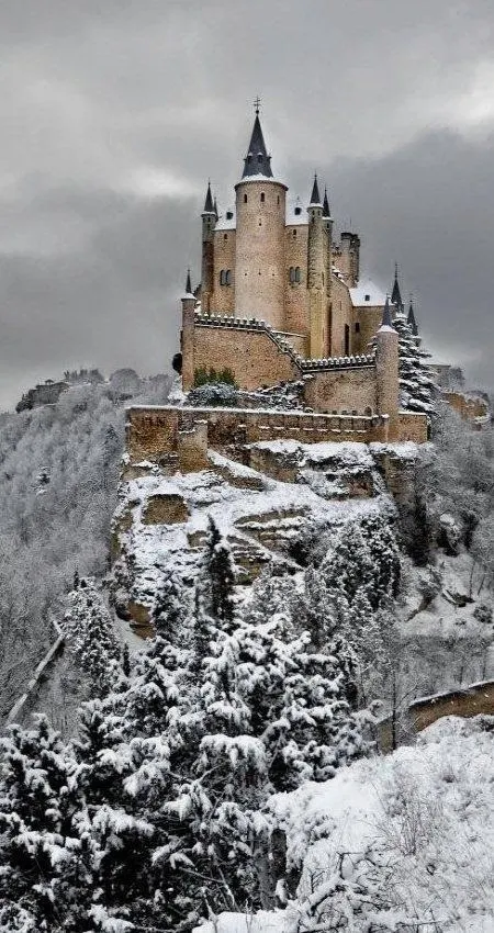  The Alcázar of Segovia