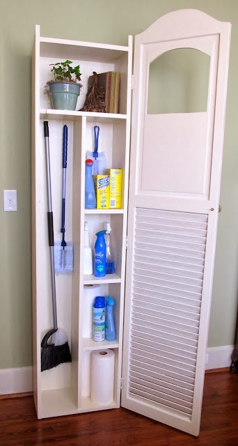Becoming the Ultimate Housewife: Broom Closet Idea's