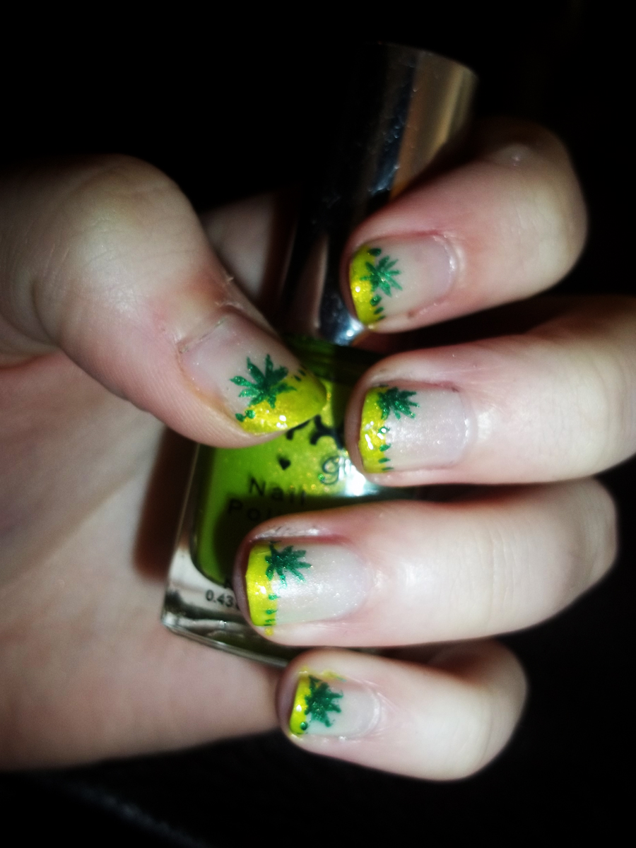 pot leaf nails