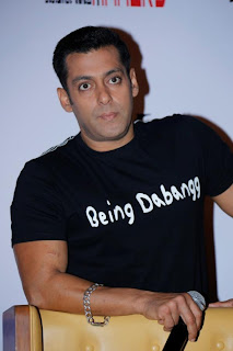 Salman Khan at Hyderabad for Dabangg2 promotion  