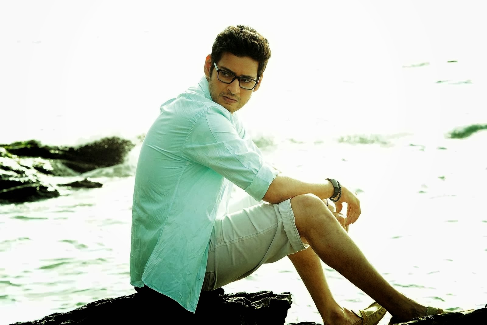 1 Nenokkadine Movie Latest Stills | Cine Lokam Latest Film News And