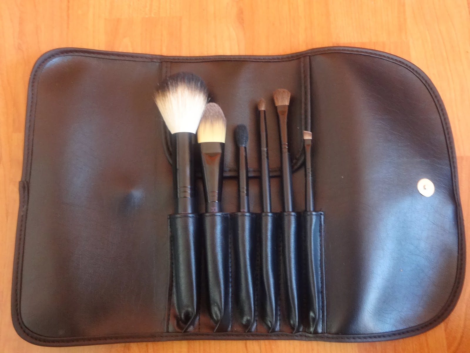 inexpensive ruby makeup brushes 