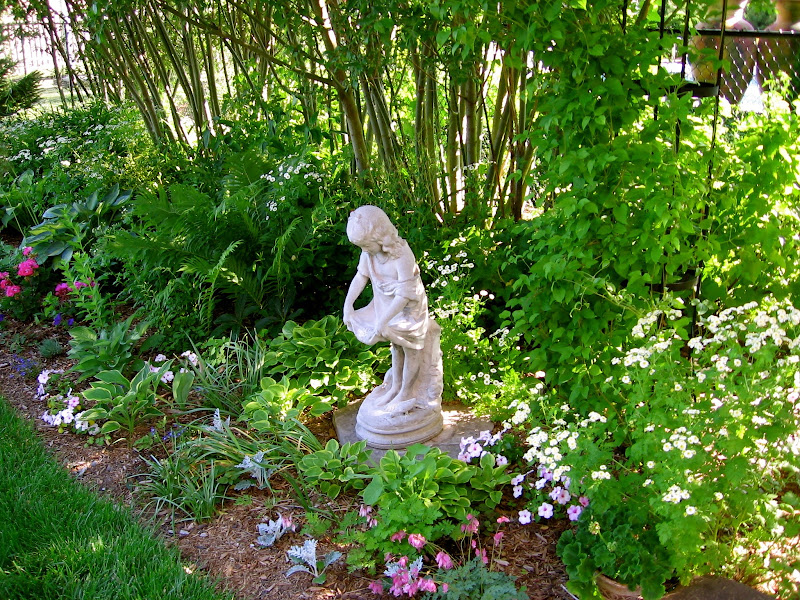 Astrid's Garden Design: Seasons in My Garden - a Photo Essay