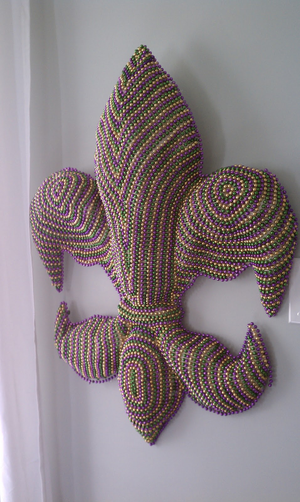 Nadia's DIY Projects DIY Beaded Fleur De Lis