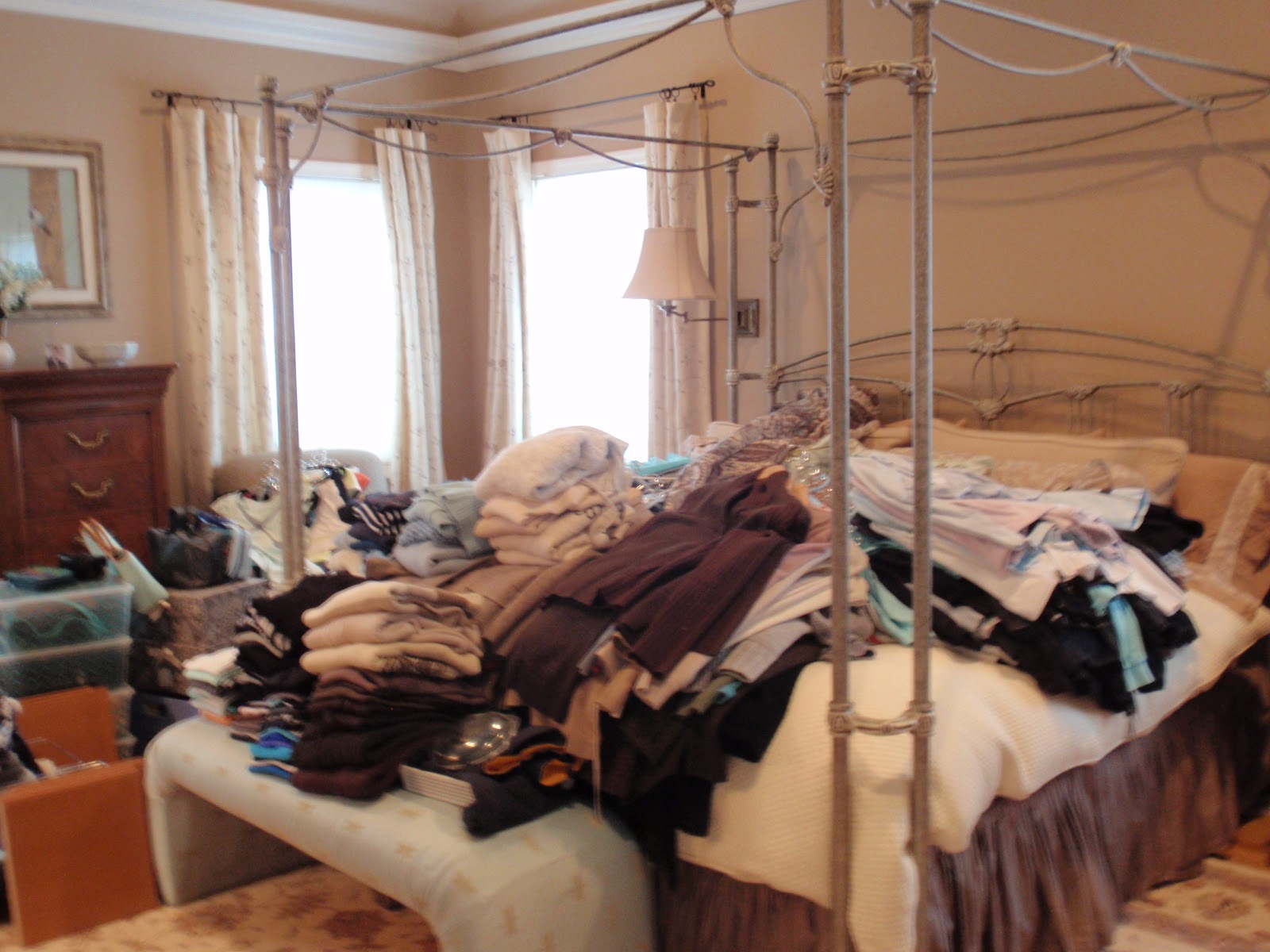 why is my bedroom always messy