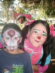 MOÑITA Y ZOMBIE BUUUU